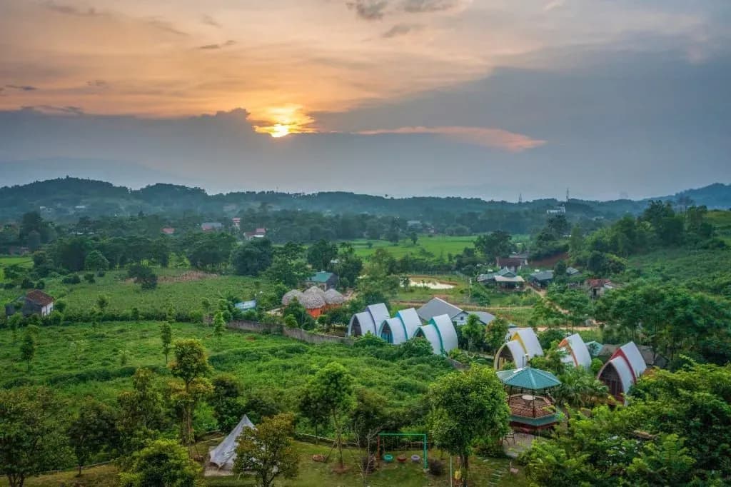 King Bavi Resort - architectural highlight next to Nui Tan National Park