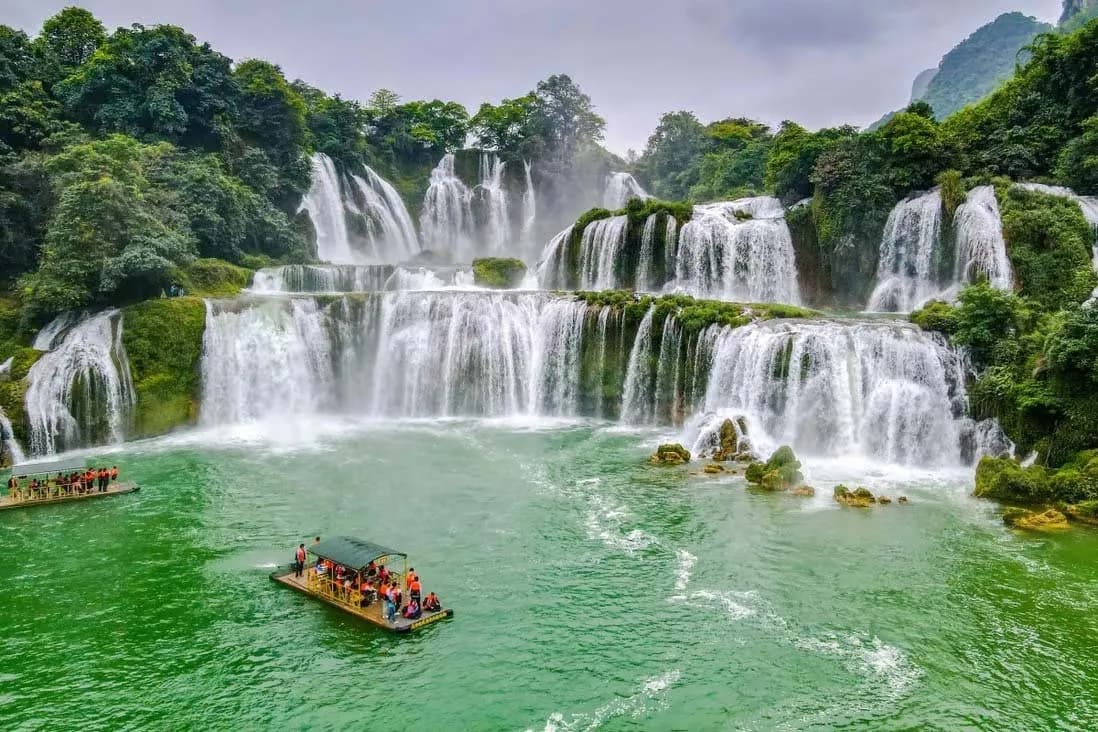 Ban Gioc Waterfall에서 여행, Ba Be Lake