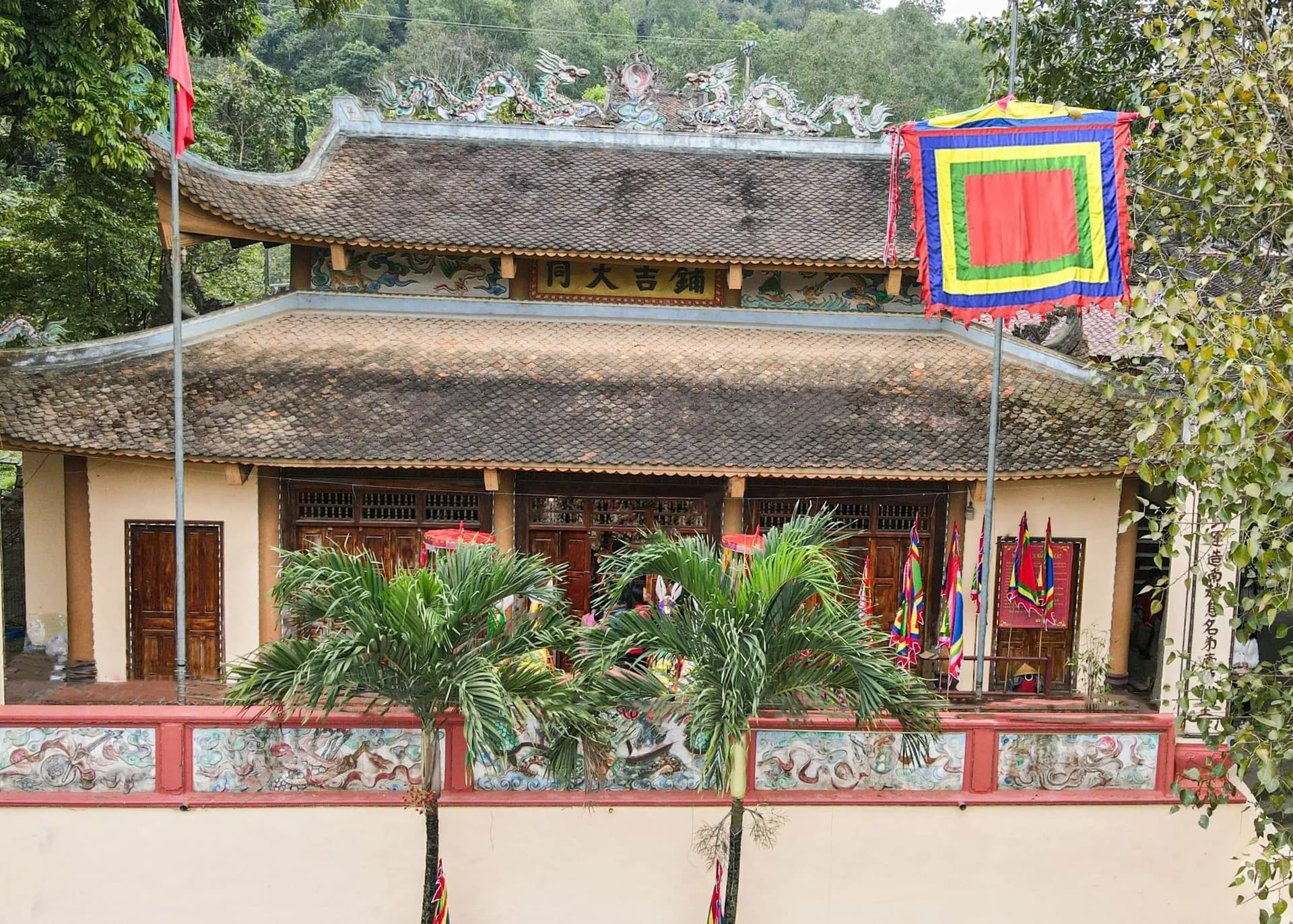 의 예배 의 거 어머니 Lieu Hanh 에 Pho Cat Temple