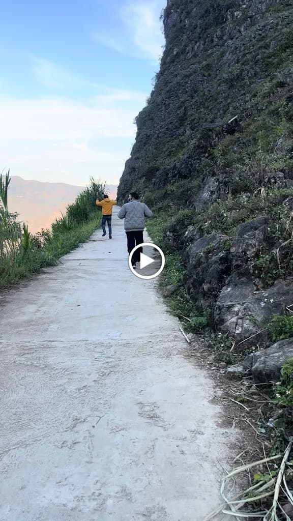 Bông Hostel, Ha Giang loop