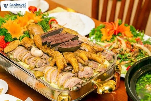 Dong Tao Chicken - 거대한 다리가있는 Hung Yen의 독특한 요리