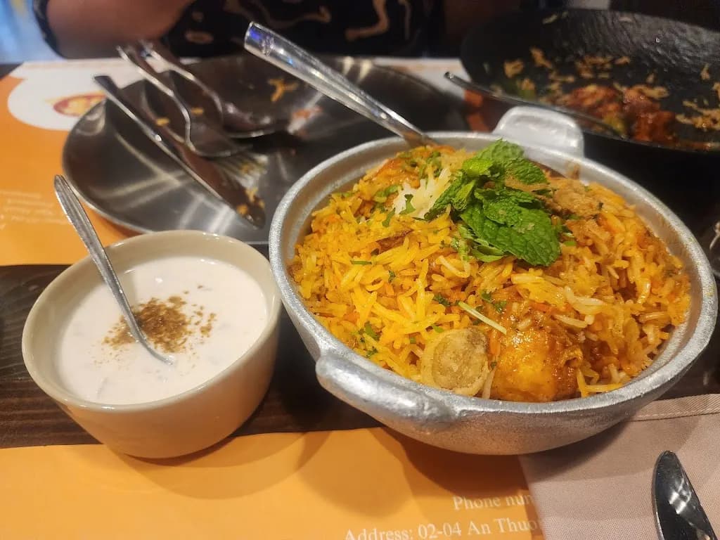 Indus Indian Restaurant - Nhà hàng Ấn Độ - 인도 음식점