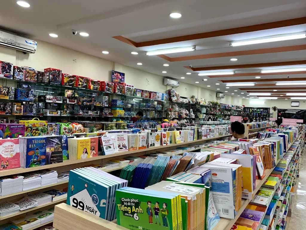 Nhà sách Tiền Phong Thủy Lợi