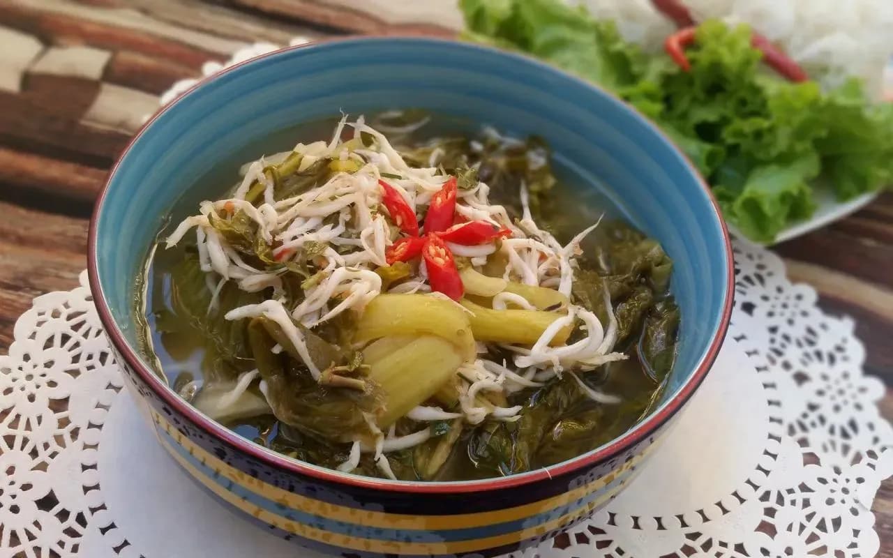 수프의 풍부한 맛 - Quang Ninh 특기