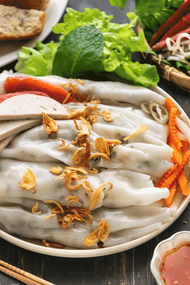 banh-cuon-ha-noi-top-15-quan-ngon-tru-danh-tai-thu-do_Bánh cuốn Hà Nội 4.webp